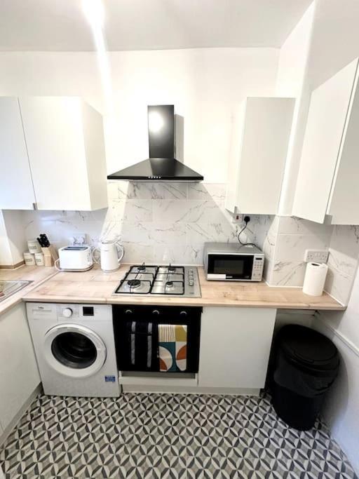 Quirky 3 Bedroom Flat In Shoreditch Londra Esterno foto