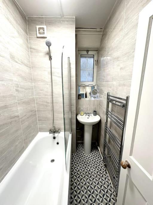 Quirky 3 Bedroom Flat In Shoreditch Londra Esterno foto